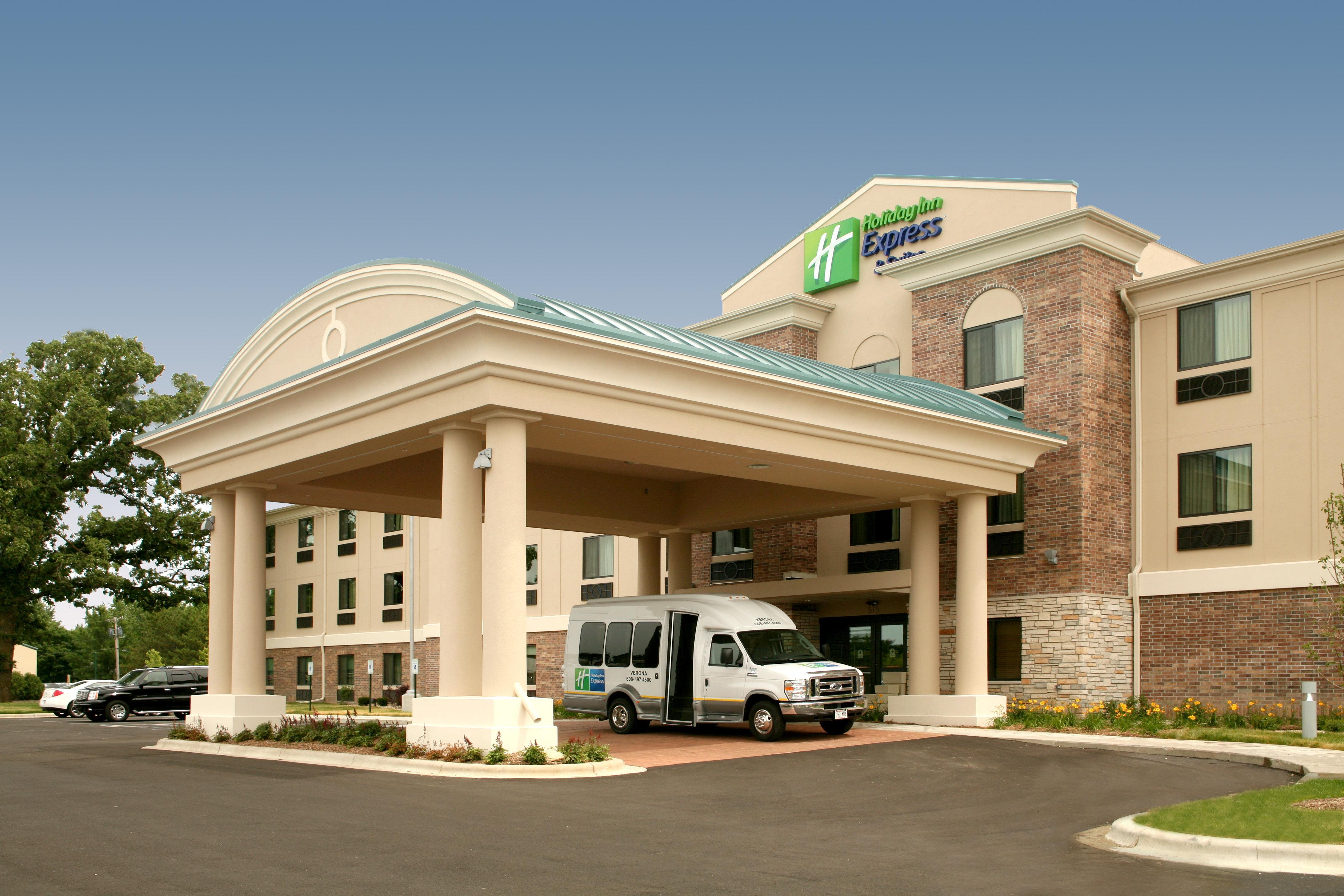 Holiday Inn Express & Suites Madison-Verona By Ihg Exterior foto