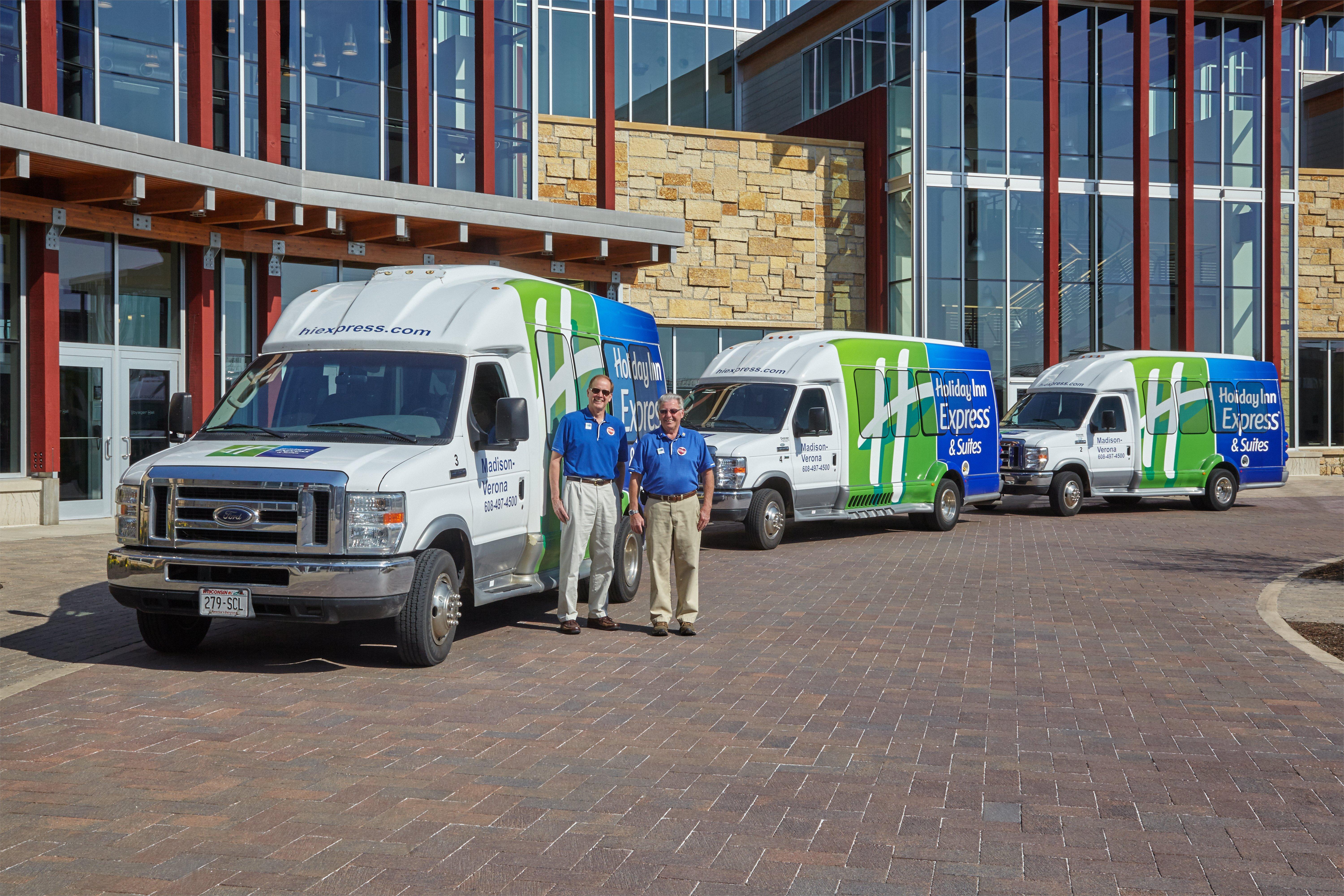 Holiday Inn Express & Suites Madison-Verona By Ihg Exterior foto